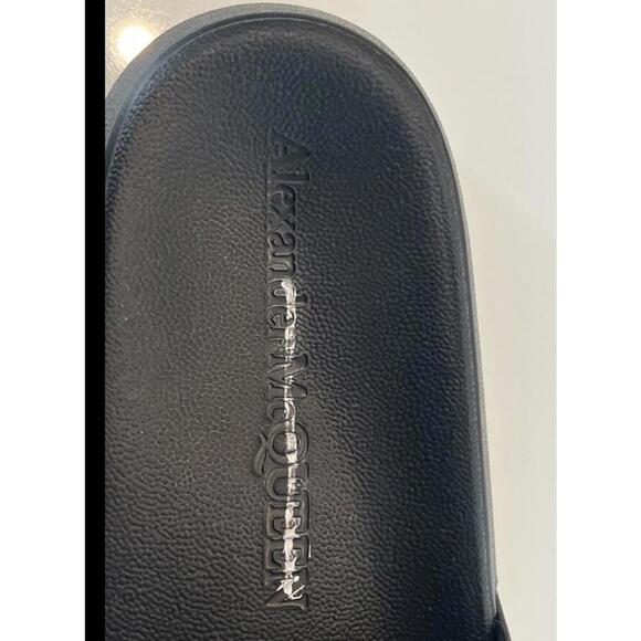 $350 Alexander McQueen Graffiti Rubber Pool Slides Black White Sandals Size 43.5 main image 5